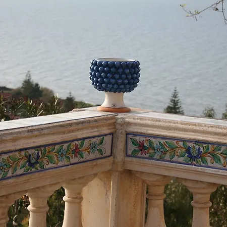 Bed & Breakfast La Pigna Bianca Room&breakfast Santo Stefano di Camastra